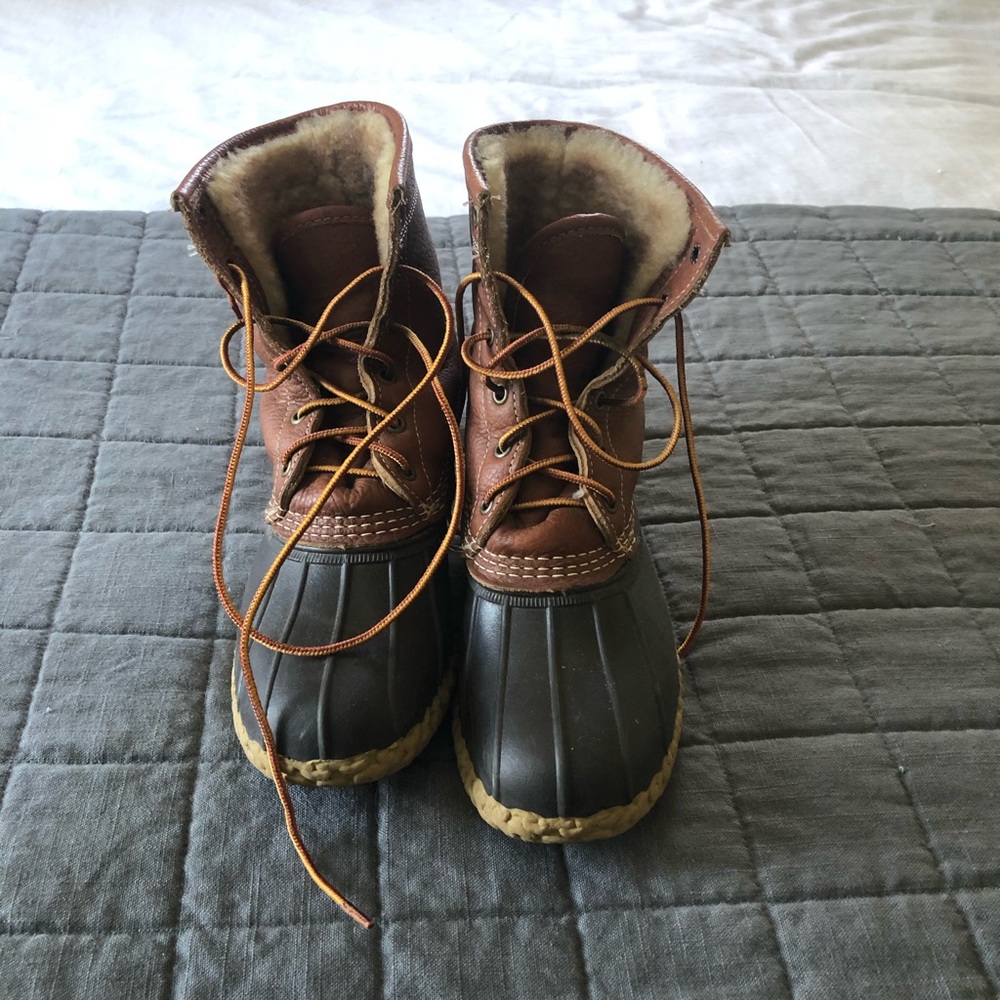 LL Bean shearling lined Boots Size 8